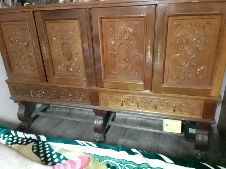 Dulap vechi cu model