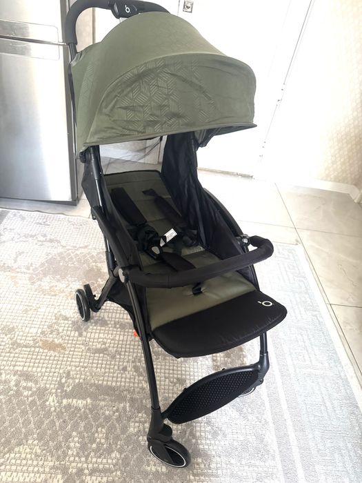 Новая коляска ( не использованная)