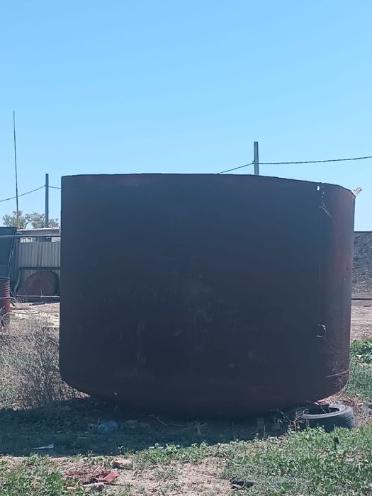 Продам вагончик и цистерну