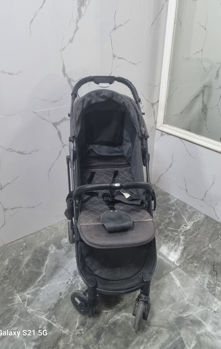 Продам  прогулочную коляску Мstar