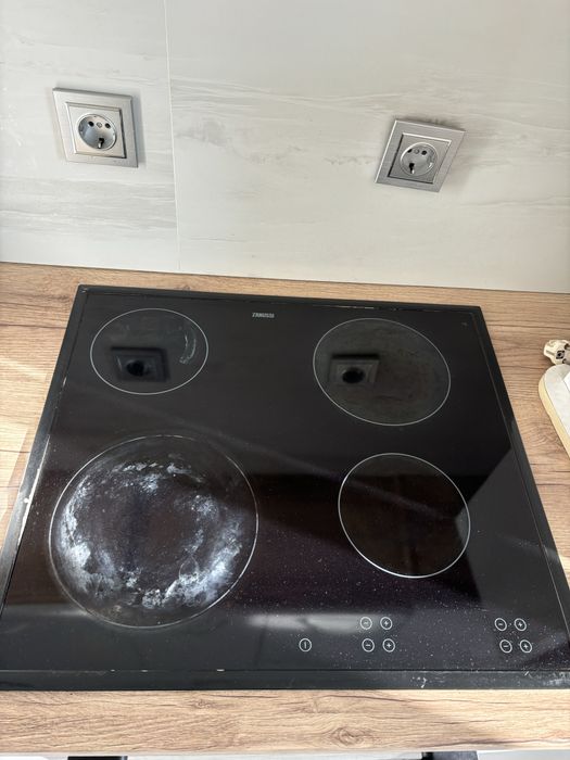 Стиралка холодильник плитка диван продам все