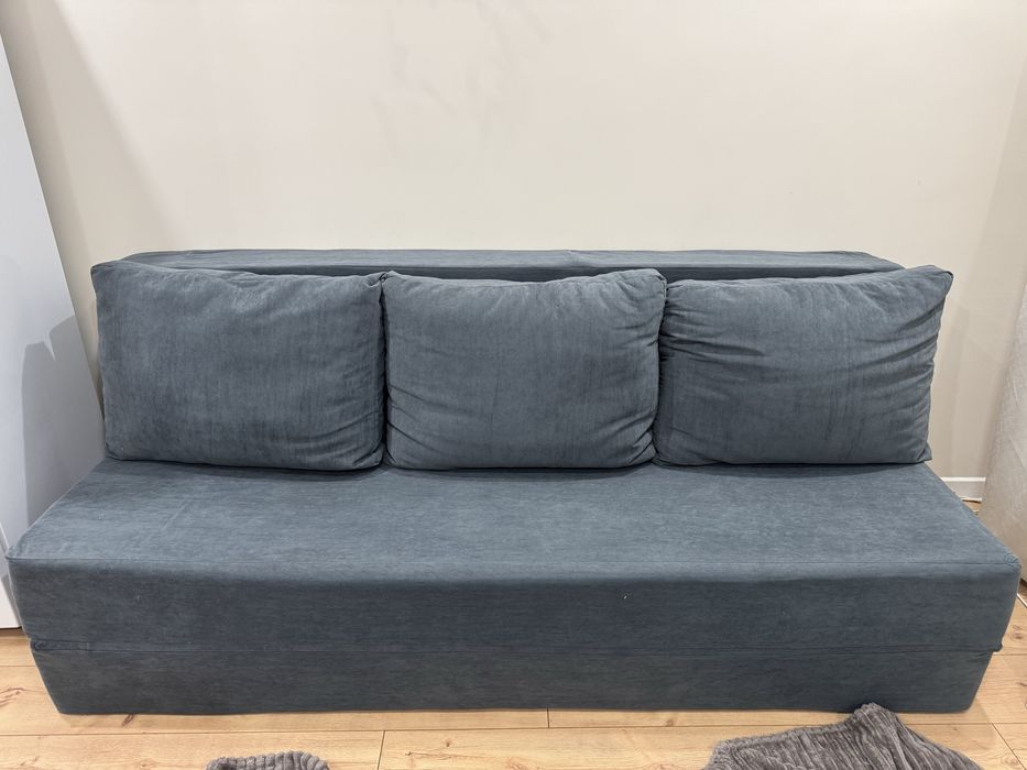 Диван бескарастный