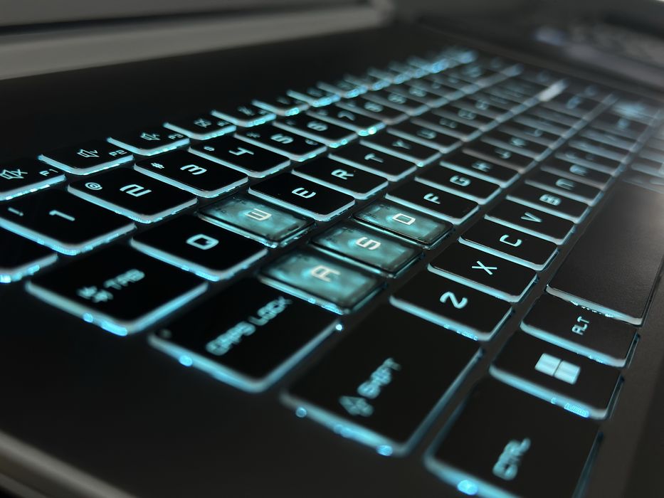 Мощный игравой ноутбук MSI Thin Intel Core i5-13450H 16|512 RTX4050