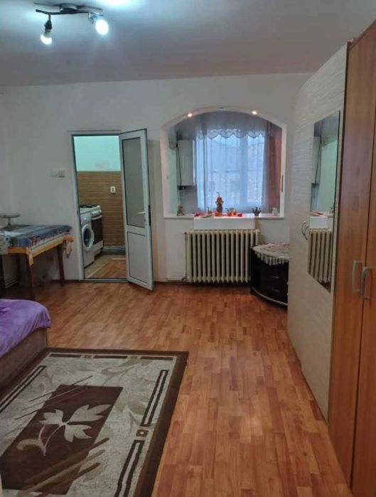 Garsoniera de inchiriat Cugir central