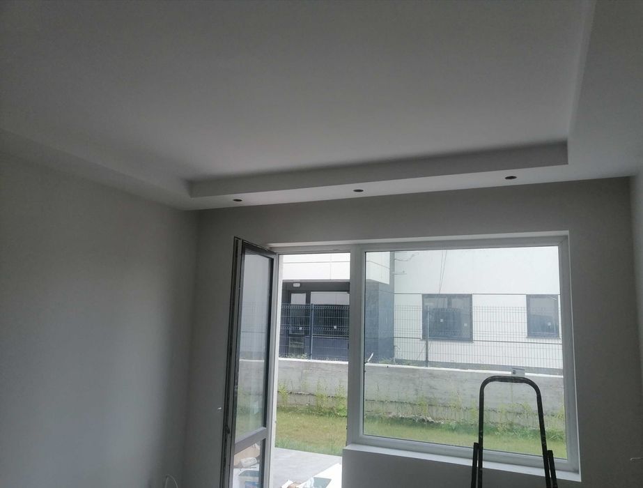 5.70€\м. ФИНА шпакловка, боядисване с латекс , обръщане на прозорци