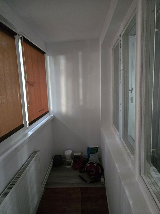 Proprietar Inchiriez apartament 2 camere, Str. Liviu Rebreanu peste drum de Spitalul Judetean