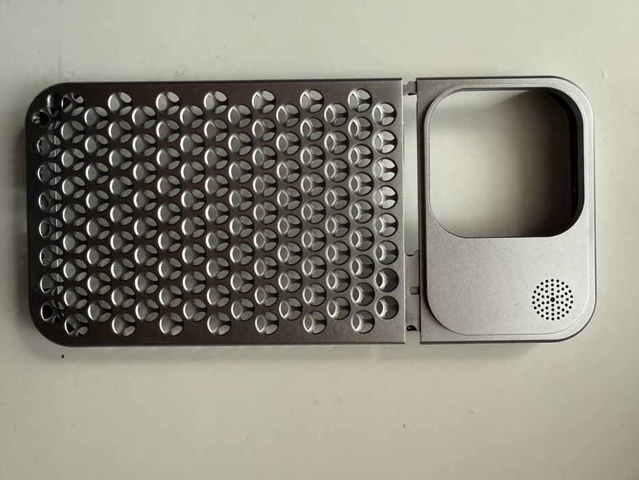 Iphone 15 Pro Alumin va Plastikli Chexollar