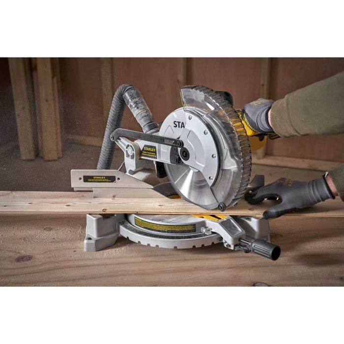 Настолен потапящ циркуляр с герунг Stanley SM1650, 254 mm, 1650 W