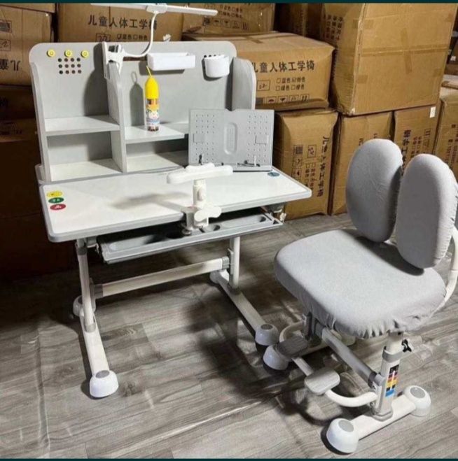 Новинка парта детская .
Стол и стул с регулировкой стул со мягкой спин