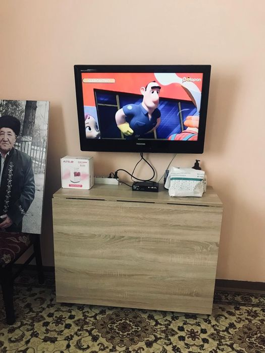 Телевизор 80см * 50 см