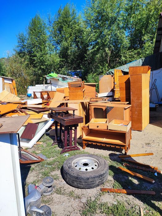 Golire subsoluri,mansarde, apartamente,case,garaje, beciuri, pivnițe