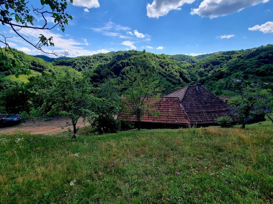 Casa + teren de vânzare în jud. Hunedoara, comuna Blăjeni, sat Sălătruc
