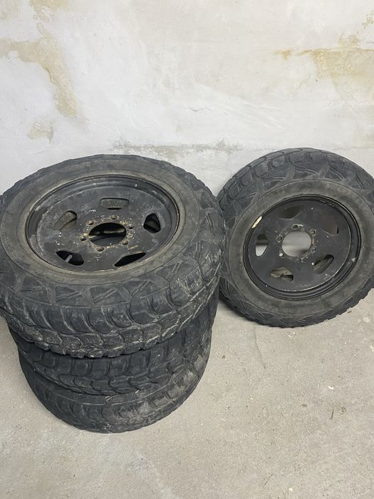 Продавам гуми със джанти