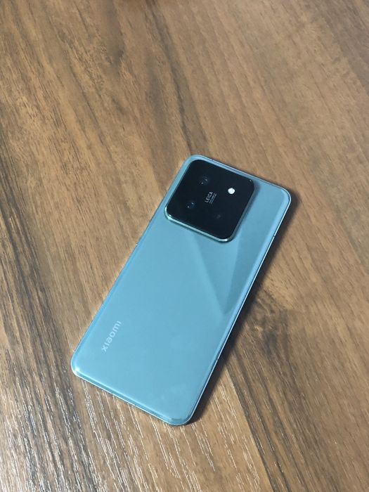 Xiaomi 14 Pro в хорошем состоянии