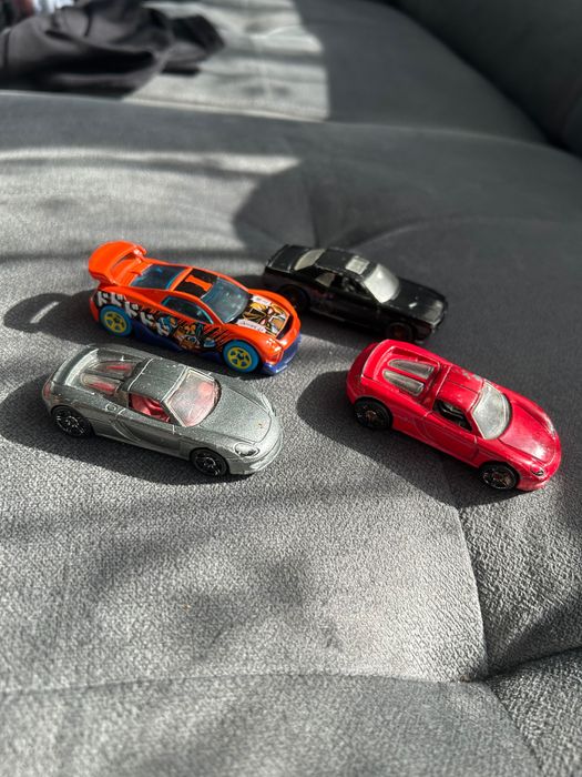 Най различни hot wheels/хот уилс колички редки