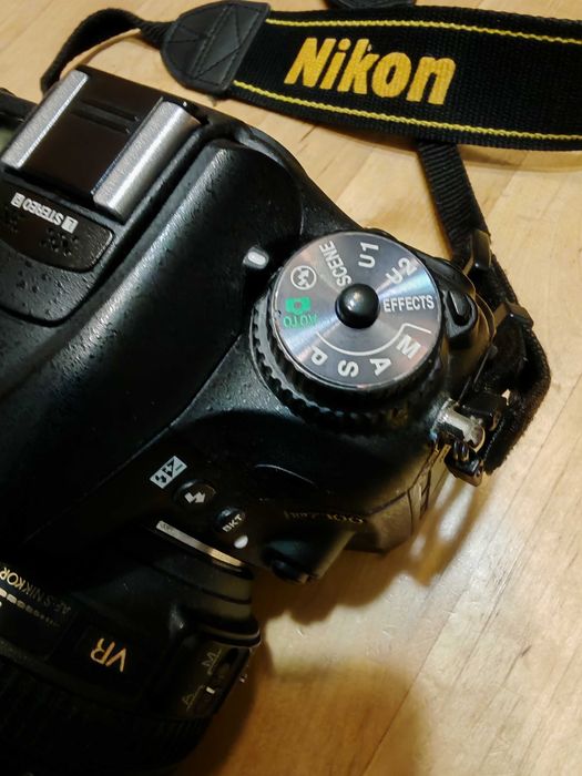 Nikon D7100 (29K снимки) + NIKKOR 18-105mm f/3.5-5.6G ED VR