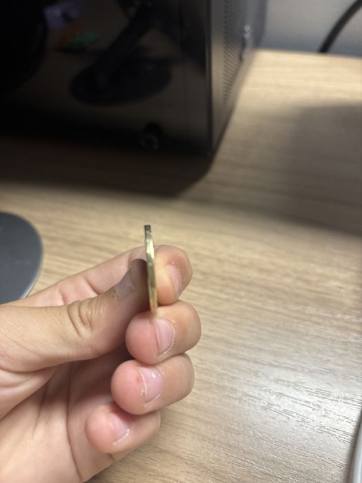 Продаю монету 100 тг