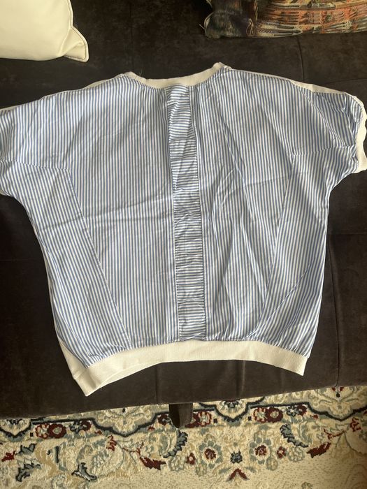 Продам футболку женскую.