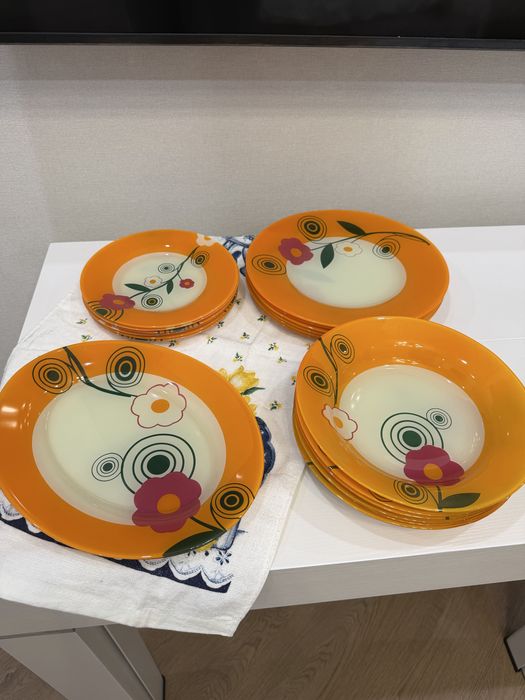 Продам столовый сервиз