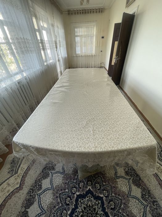 Срочно!!! Продается новый стол для зала. Состояние отличное