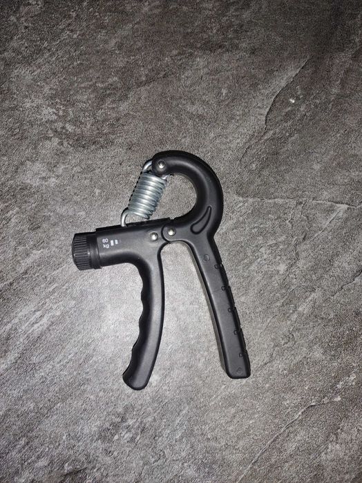 Эспандер 60кг. Новый использовал 4 дня причина продажи не используется