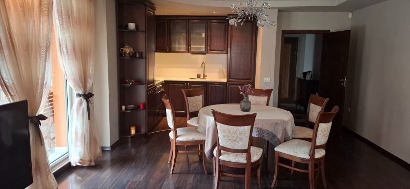 Дава се под наем Тристаен апартамент в София, Овча купел - 116 кв.м за 896.58 € - Снимка #1