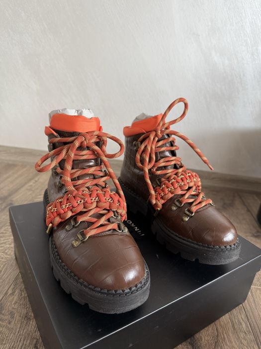 Кожени боти Pinko