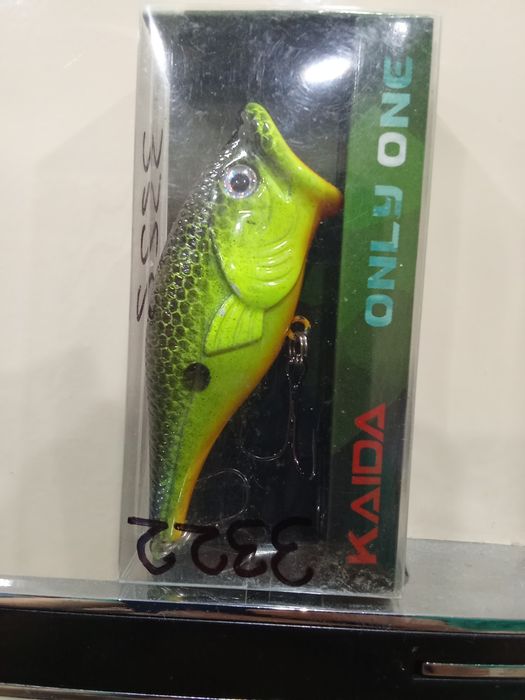 Воблер с 6 крючками