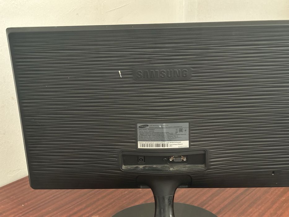 Монитор samsung