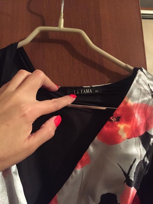 Продам платья срочно