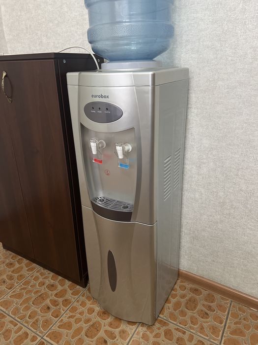 Кулер для воды  eurobox , диспенсер для воды