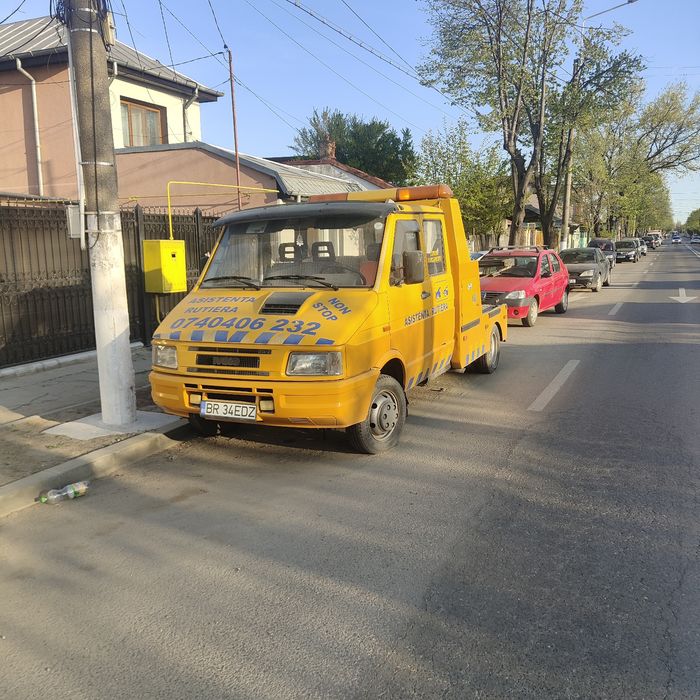 Vand recuperator auto Iveco td 2.8td  si platforma basculabila Ford tranzit 2.5td