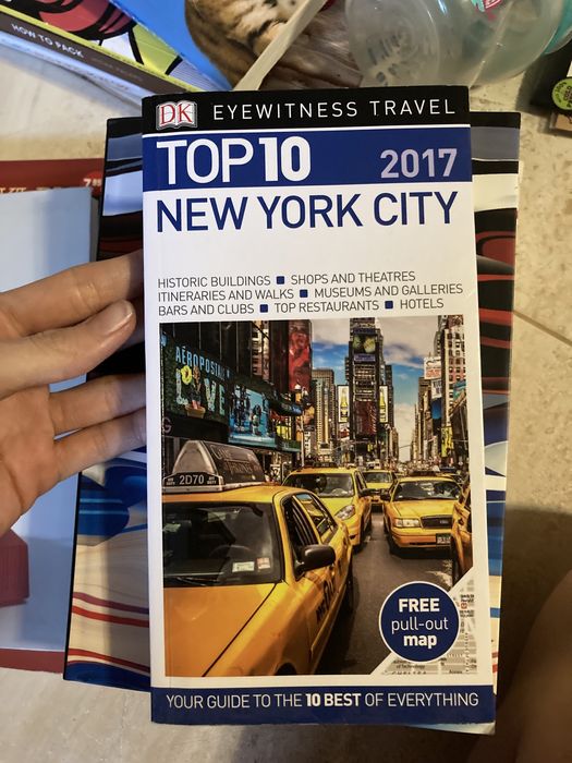 Нови книги на български и английски / SAT учебник 2009;  дизайн