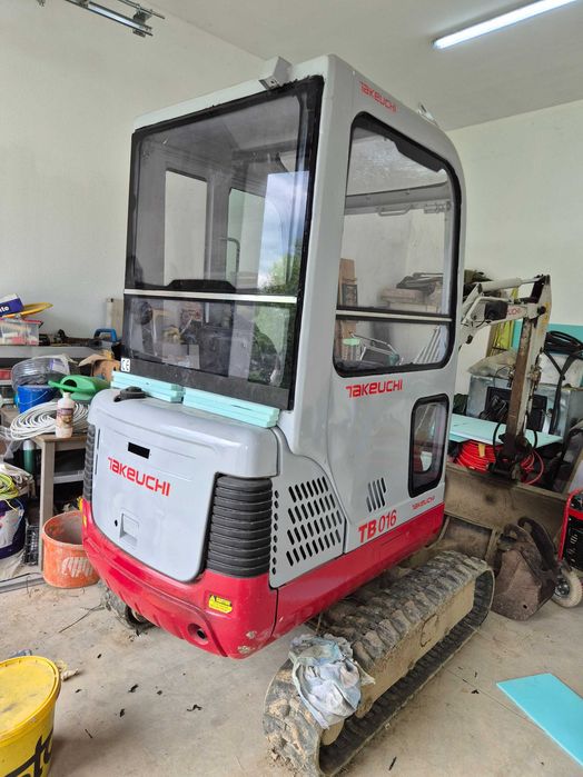 Mini excavator Tacheuki TB016
