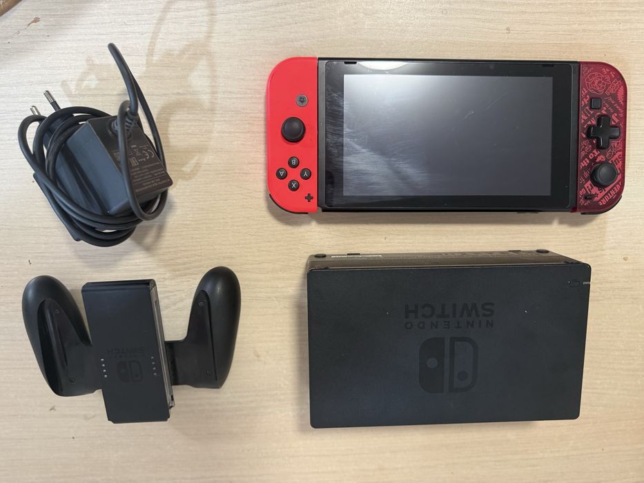 Nintendo Switch -Cititi Descrierea