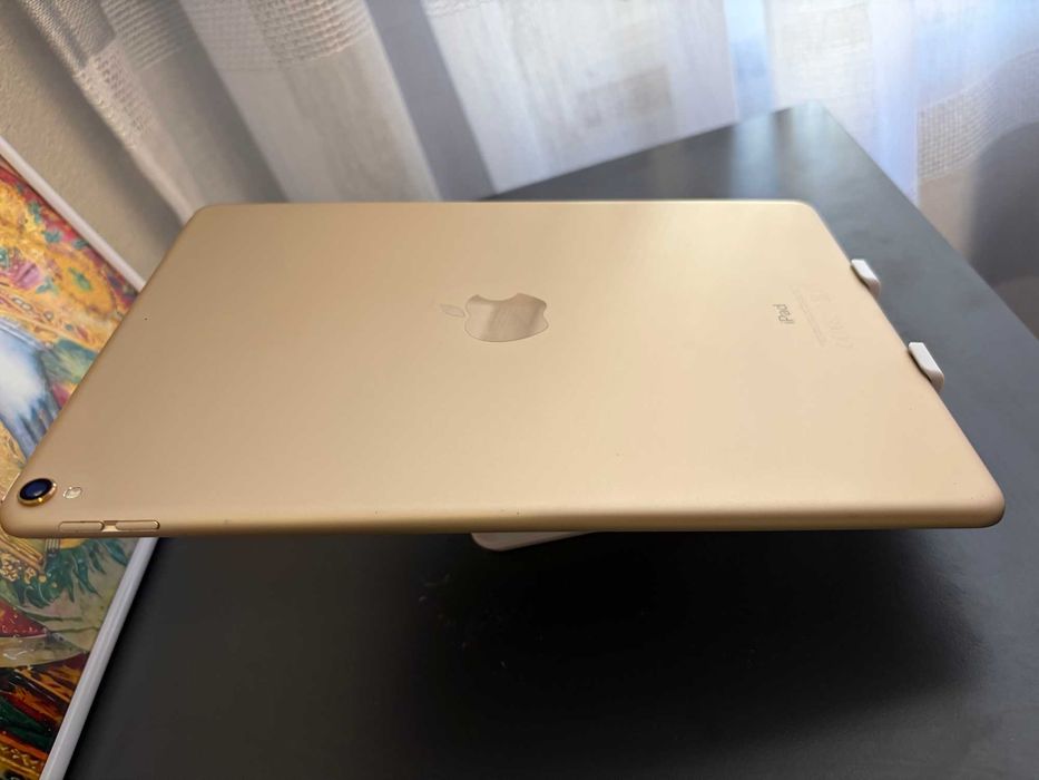 Apple iPad Pro 1gen A1701 10.5' 64GB WiFi / Gold [4GB RAM]