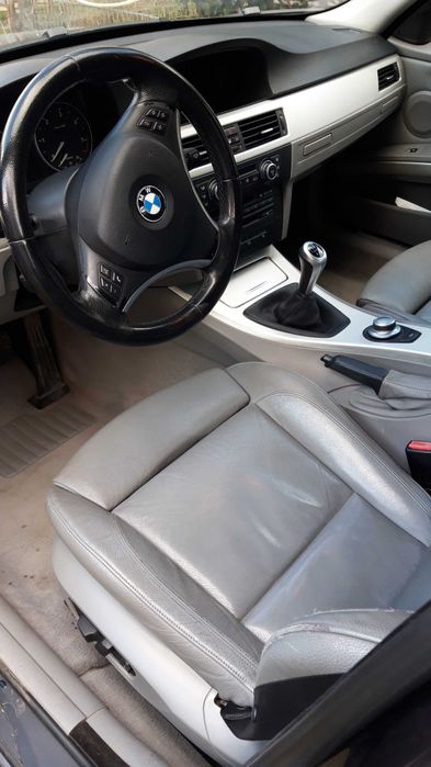 BMW 330 xDrive  232CP/ piele/ clima/ full