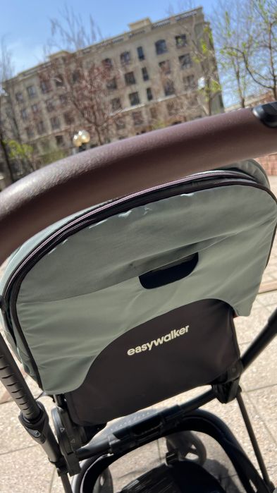 Коляска Easywalker Charley Forest Green