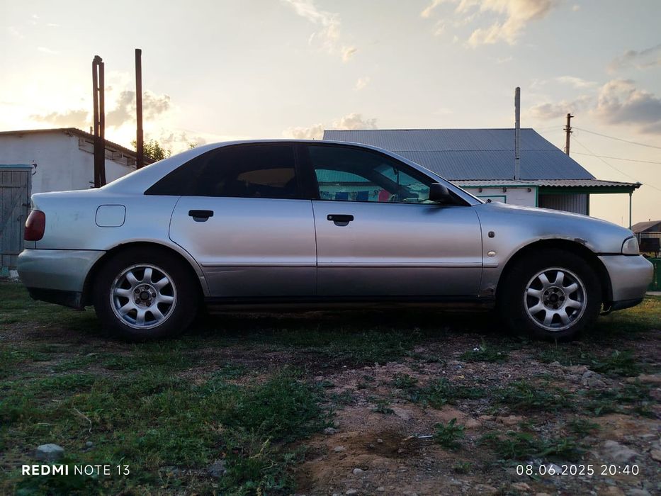 Машина сатылады ...