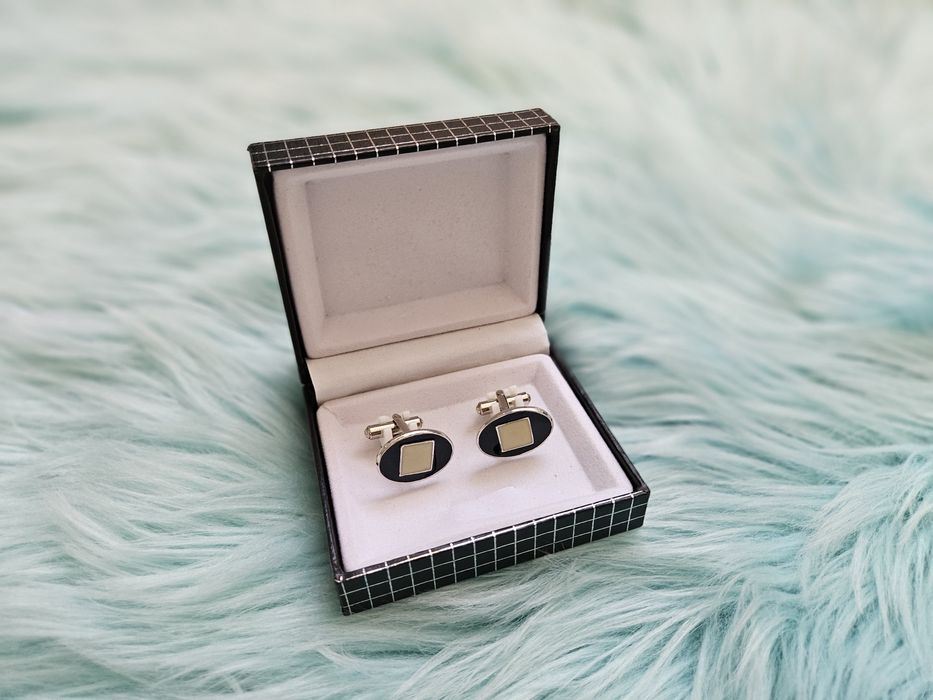 Butoni camasa barbati