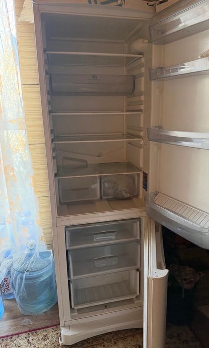 Продам холодильник