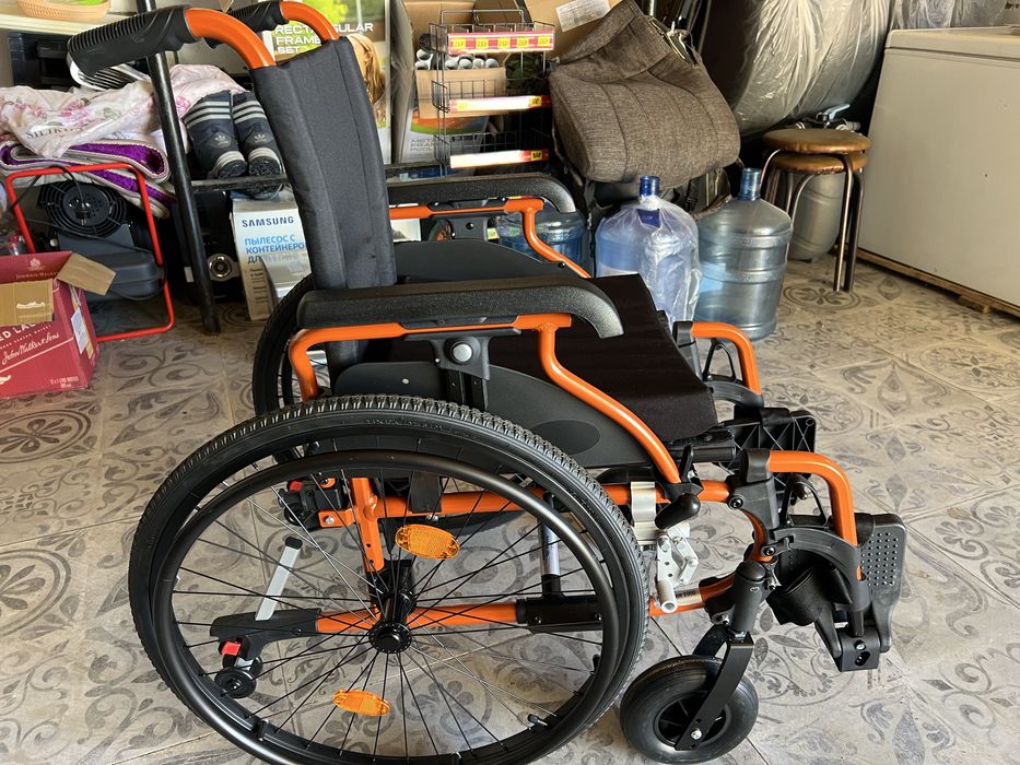 Инвалидная коляска
