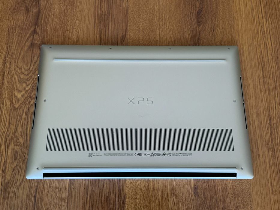 15.6' FHD+ i7-10750H DELL XPS 9500 16GB DDR4/512GB NVMe/GTX 1650 Ti