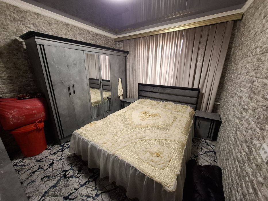 Hitech uslubidagi mebel