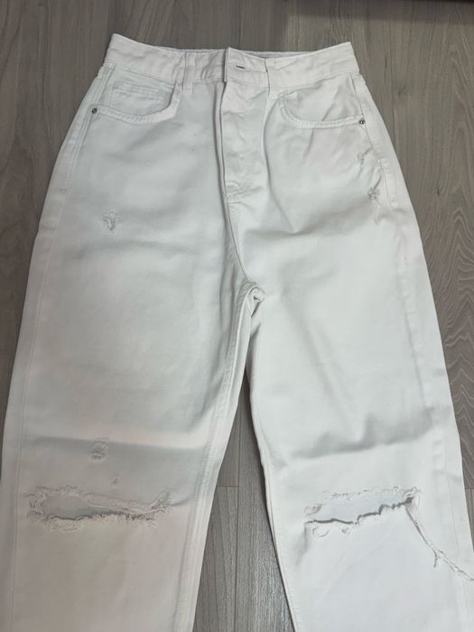 Blugi albi Mom Fit Zara