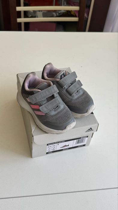 Кроссовки Adidas детские 23 размер