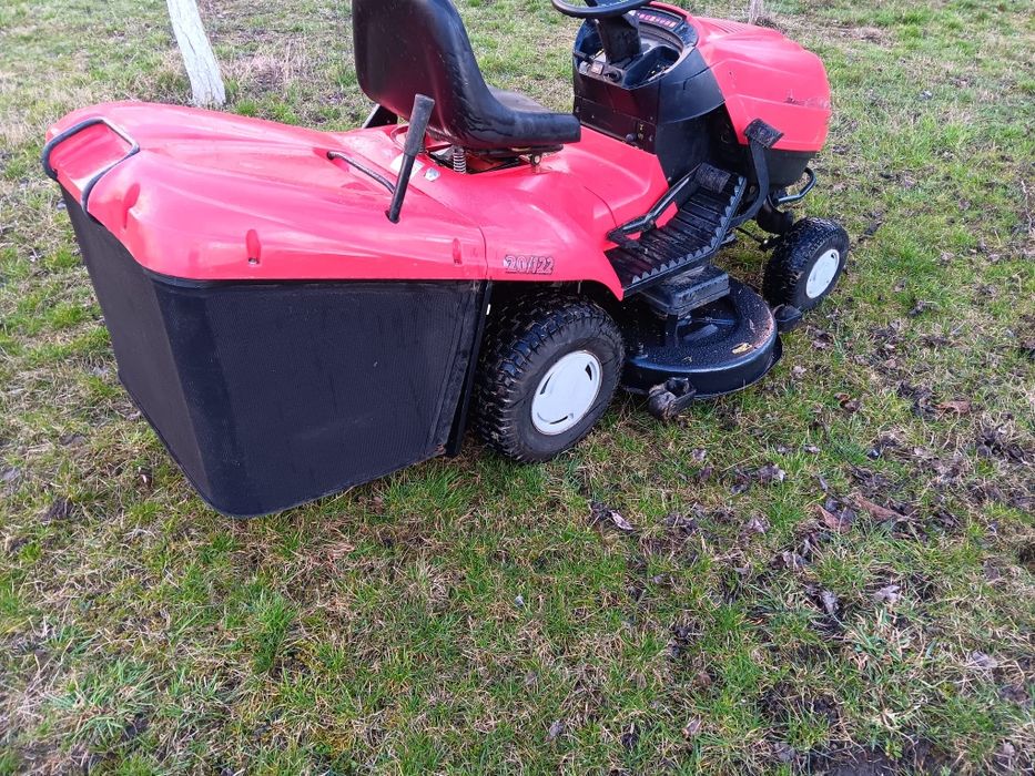 Tractoras 2 cilindri de tuns  iarba si gazon