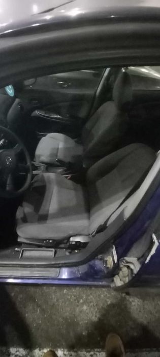 Vand Nissan Almera 1.5 benzina plus gpl