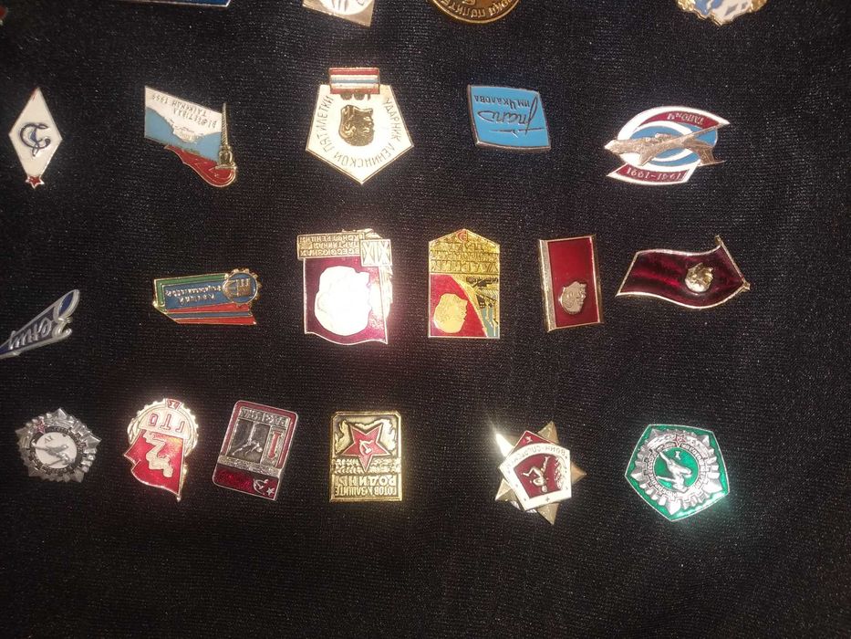 Значки спортивные и юбилейные советские