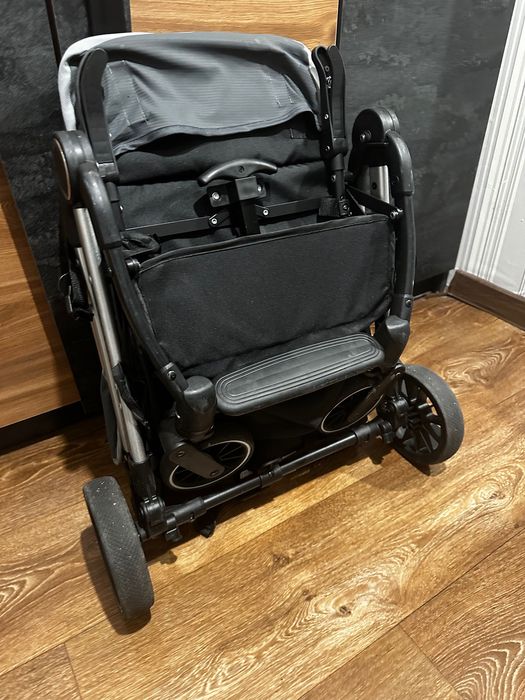 Продавам количка CHIPOLINO PIXIE